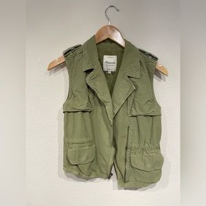 Madewell army green utility vest
